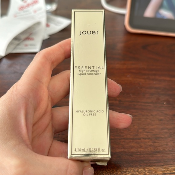 Jouer full coverage liquid concealer Toast - Picture 2 of 2